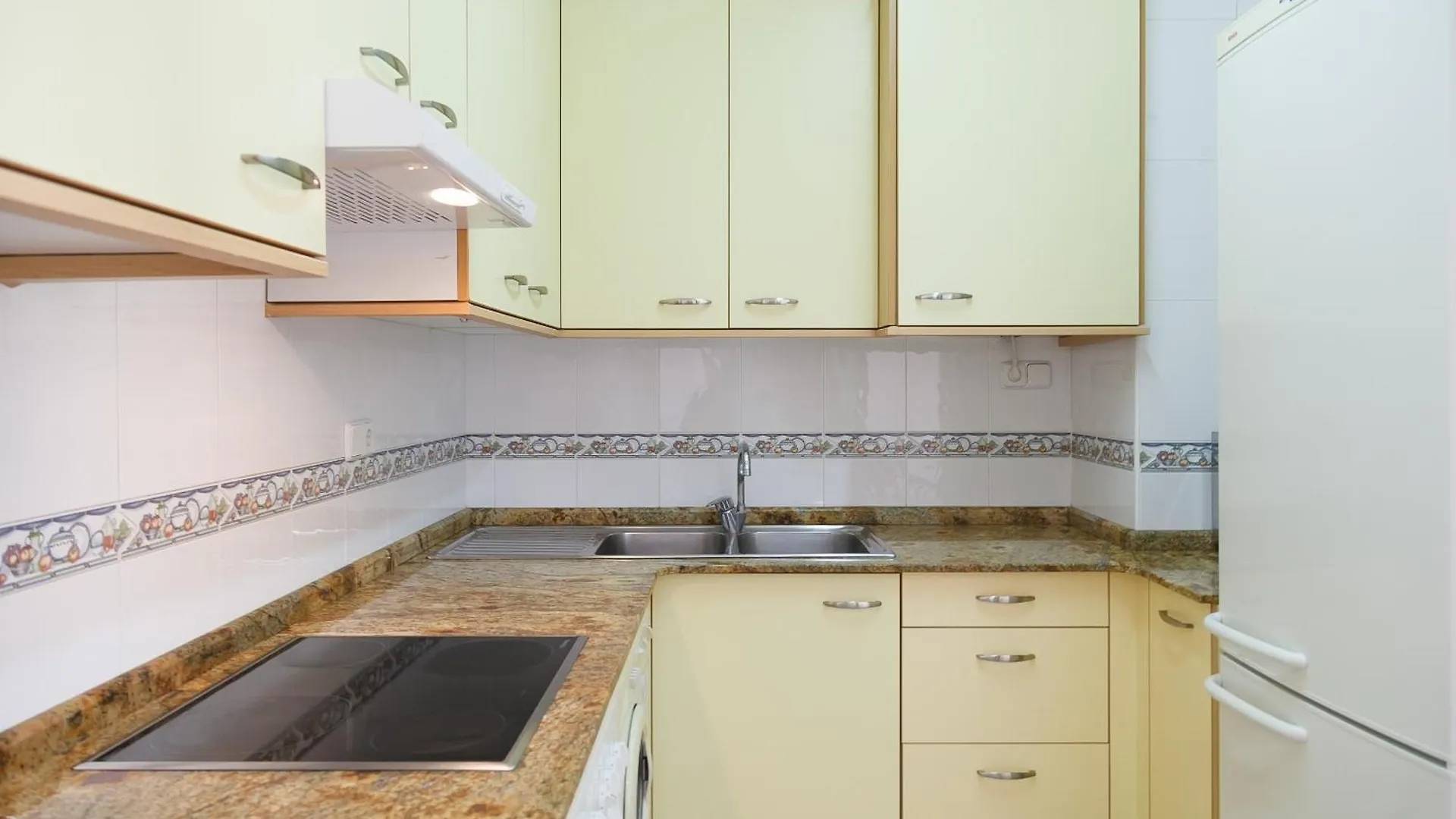 Uhc Larimar Family Complex Superior Apartment Salou Spain