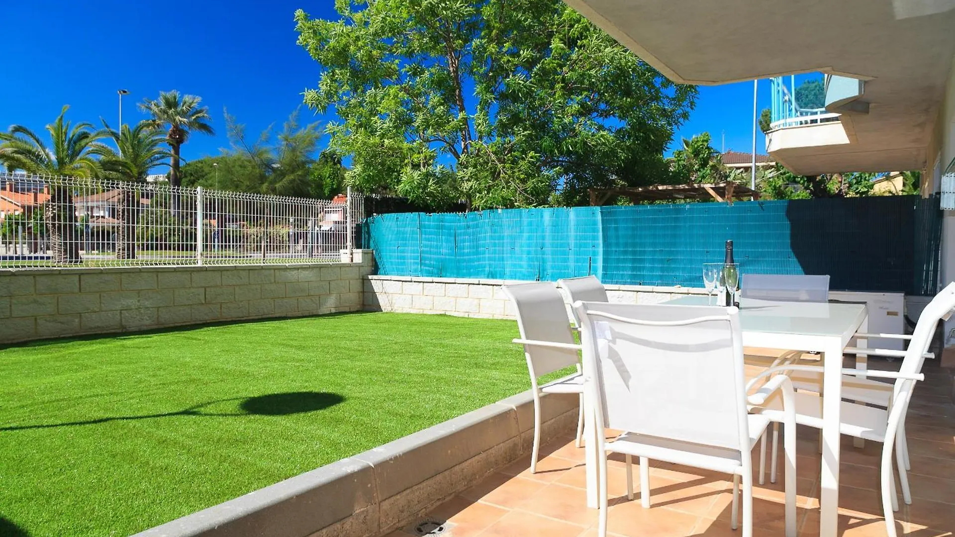 Uhc Larimar Family Complex Superior Apartment Salou