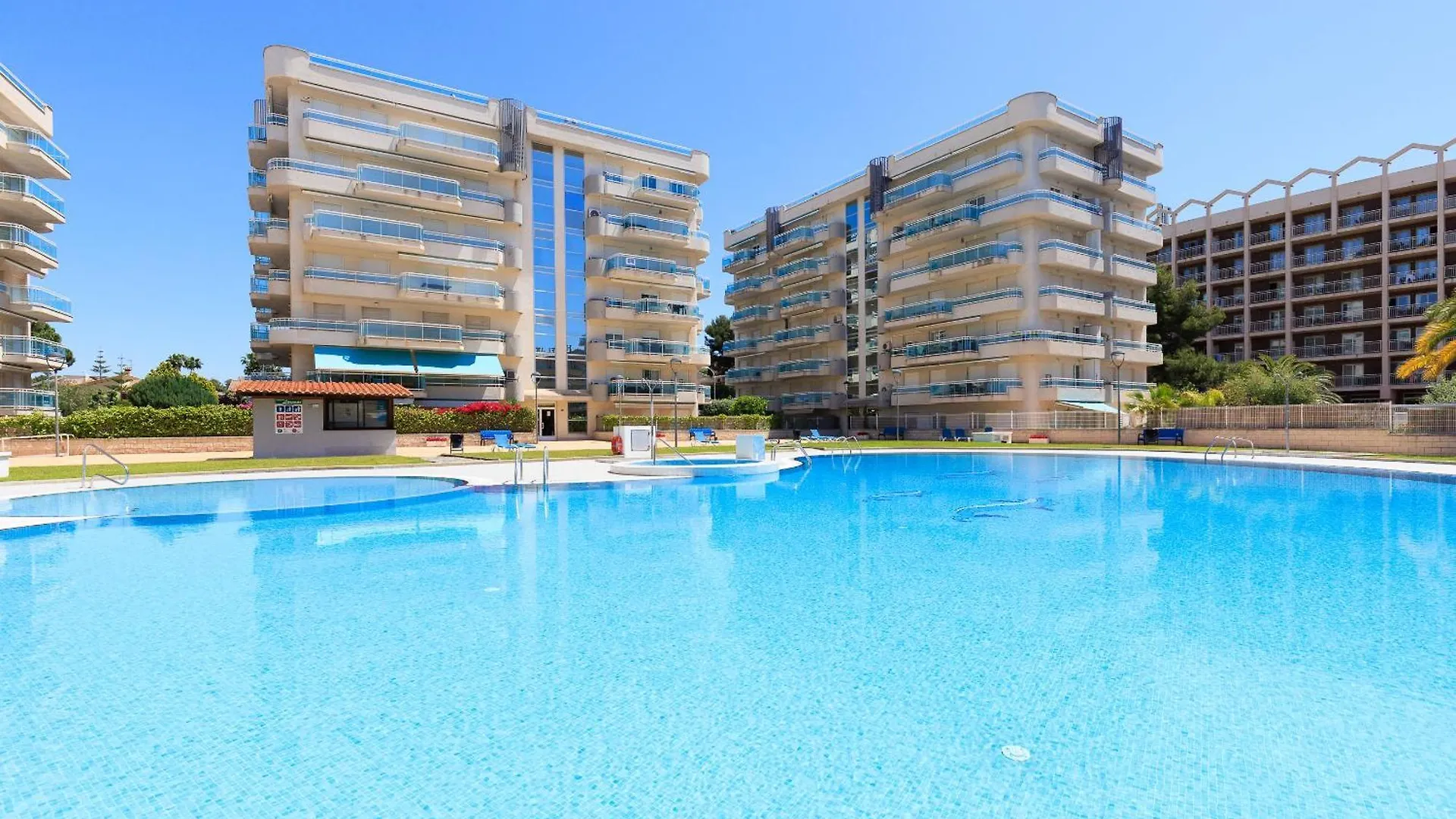 Uhc Larimar Family Complex Superior Apartment Salou 0*,  Spain