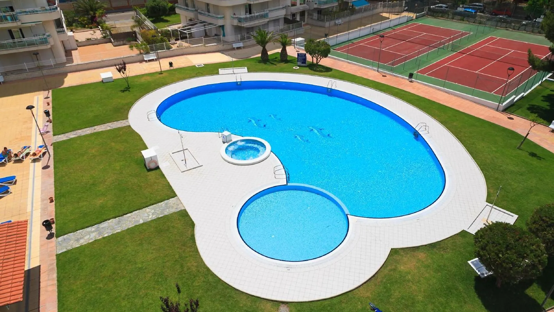 Uhc Larimar Family Complex Superior Apartment Salou