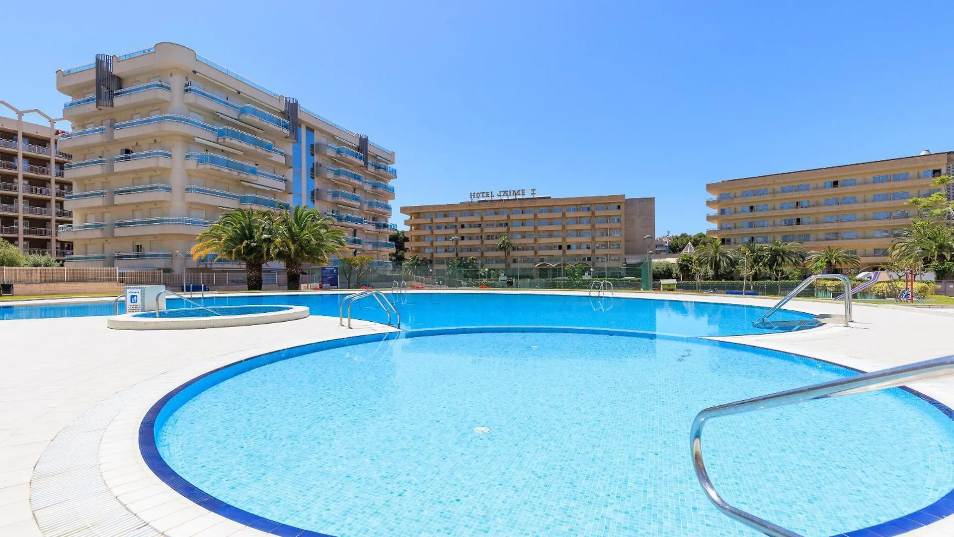 Uhc Larimar Family Complex Superior Apartment Salou